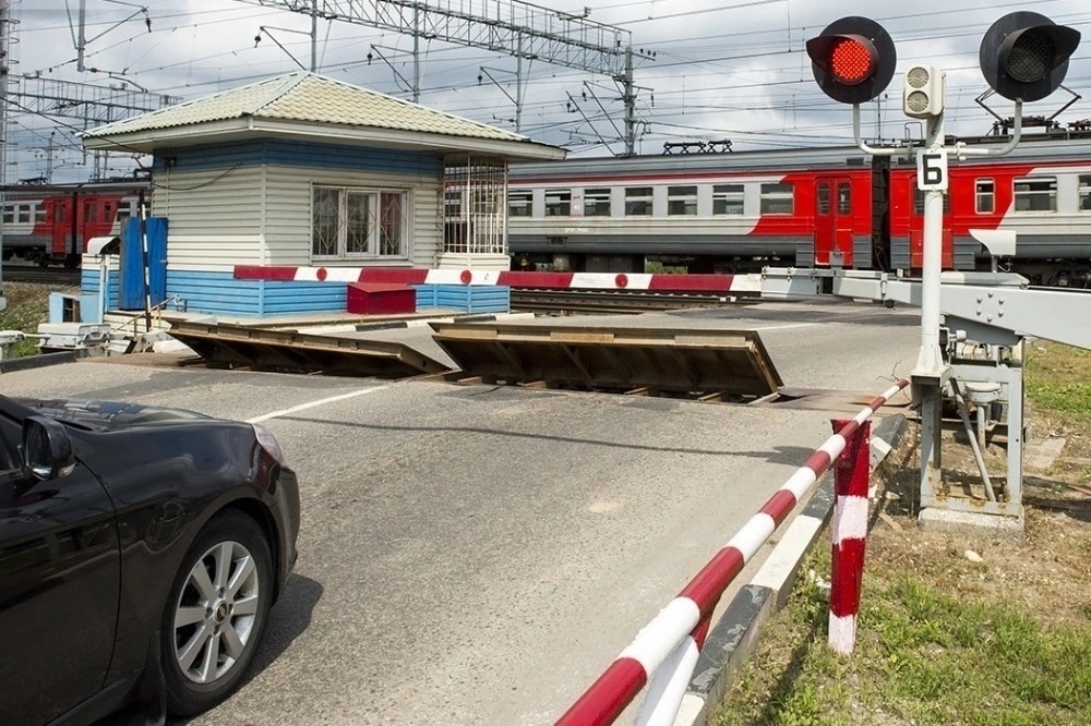 Внимание: работы на железнодорожном переезде!